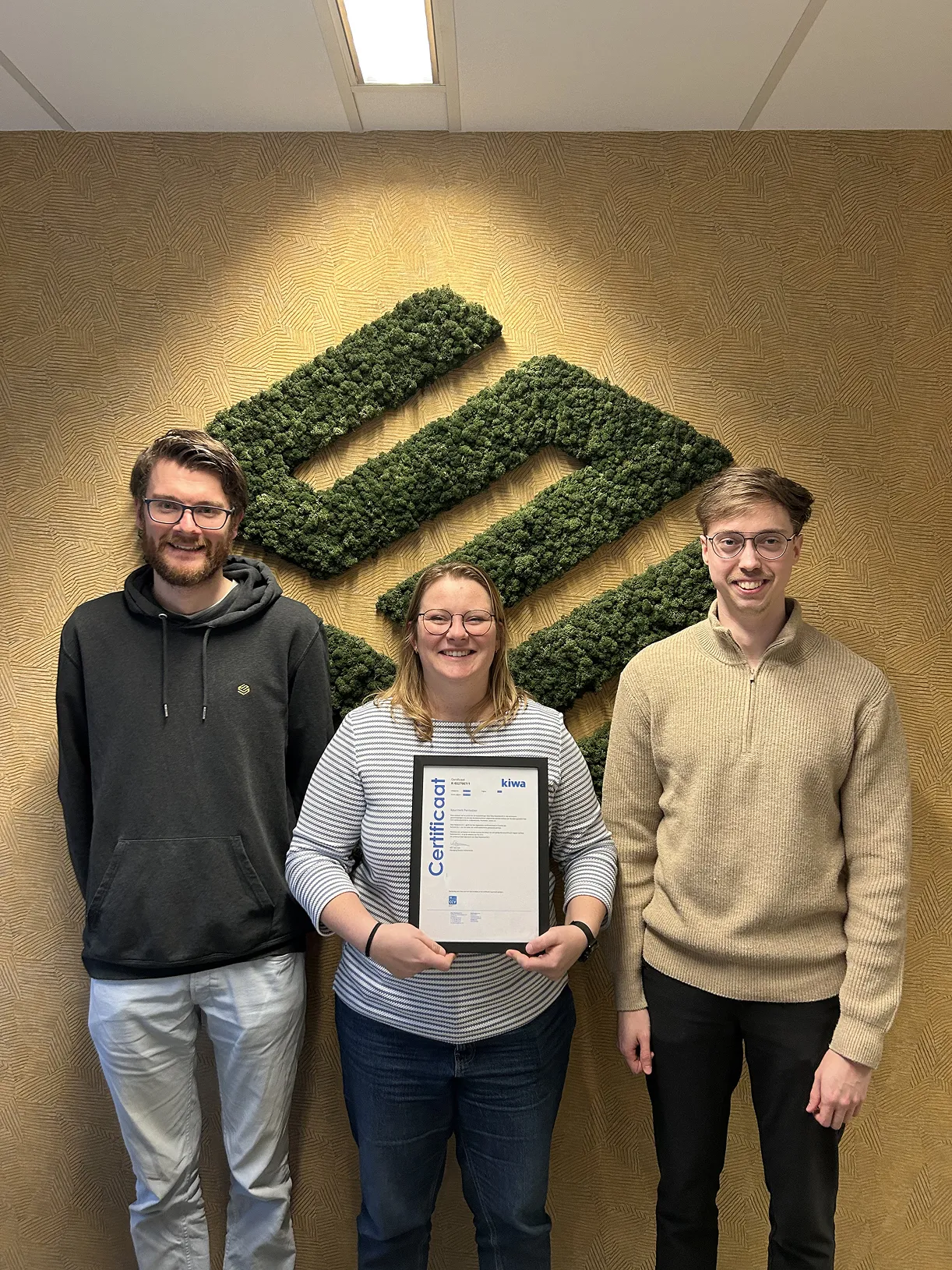 Ethische hackers op de foto met het behaalde CCV pentest keurmerk